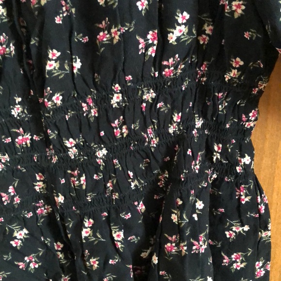 Floral AE top - Picture 5 of 5